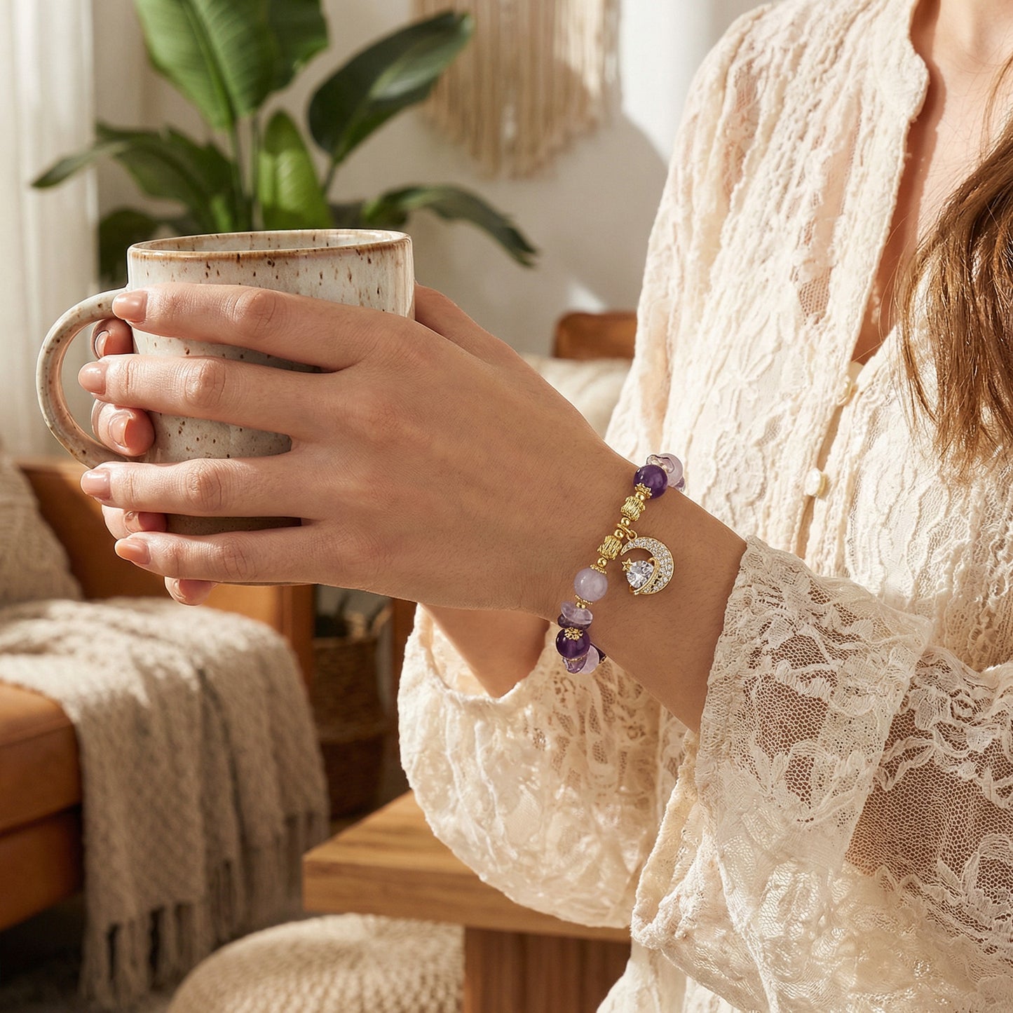 Moonlit Serenity Bracelet 月光靜謐手鍊- 紫水晶與薰衣草紫晶星月吊墜